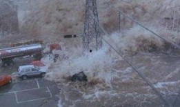 超强台风电影在线观看,惊心动魄的生死较量