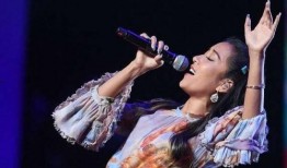 娱乐圈爆料女戴口罩,神秘女戴口罩引发热议，身份之谜引众猜疑